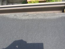 屋根ヒビ