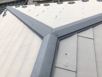 ガルバリウム鋼板棟板金
