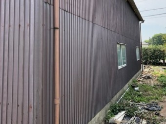 倉庫トタン外壁張替え