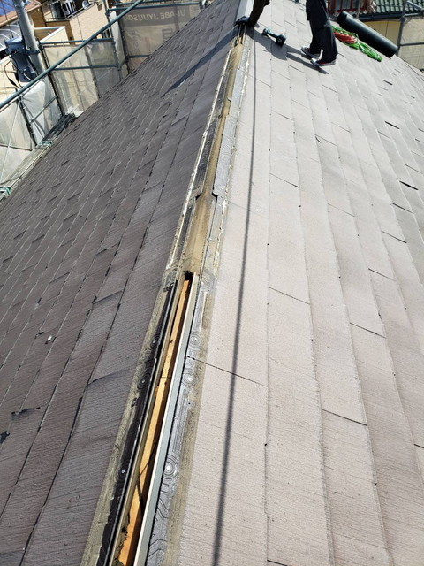 屋根重ね葺き　カバー工法