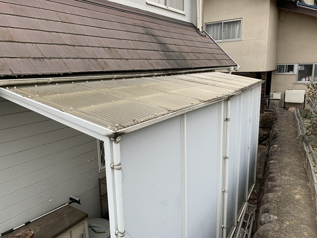 群馬県高崎市でベランダ工事（テラス屋根波板交換、テラス床張り替え）を行いました。